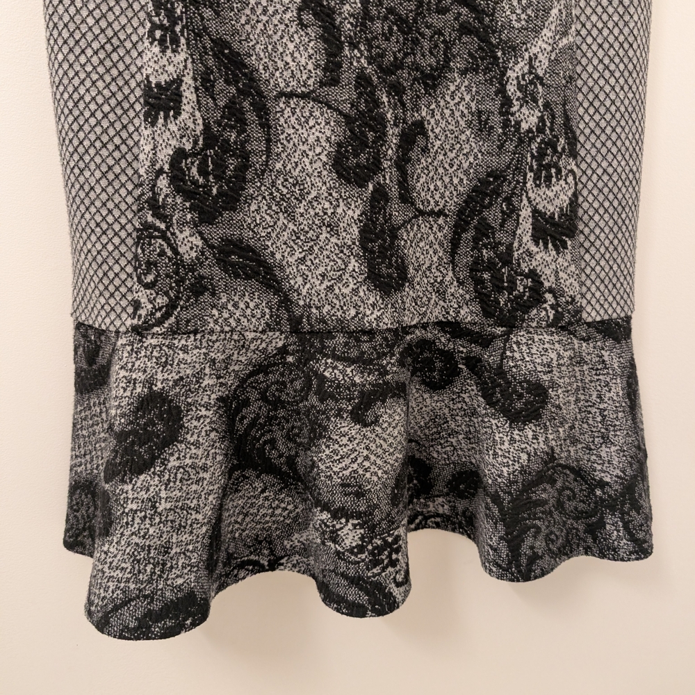 Betsey Johnson Black and Gray Baroque Style Midi Sleeveless Dress Size 10 - Picture 3 of 6